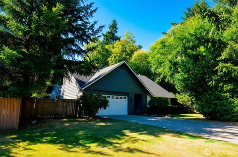 Photo of 14203 NE 63rd Ct CT, Redmond, WA 98052 (MLS # 2578489)
