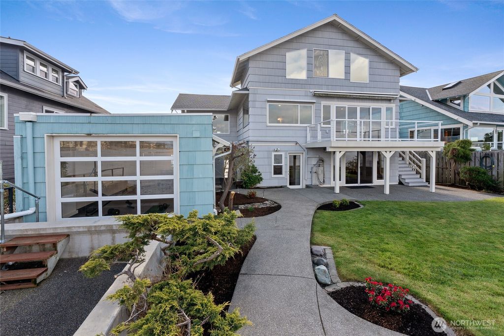 Photo of 1834 Day Island Blvd W, University Place, WA 98466 (MLS # 2495143)