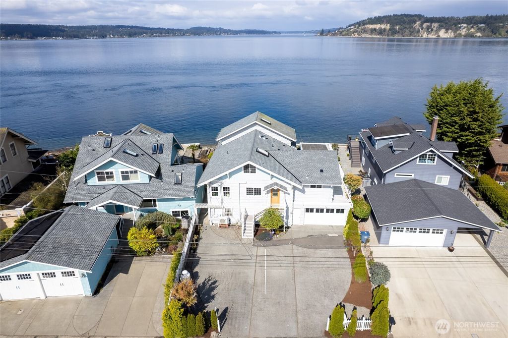 Photo of 1834 Day Island Blvd W, University Place, WA 98466 (MLS # 2495143)