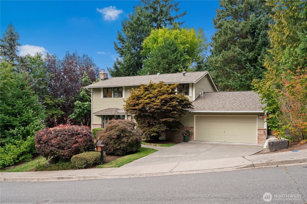 Photo of 15240 SE 49th Street, Bellevue, WA 98006 (MLS # 2423211)