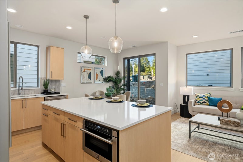 8229 NE 128th Street