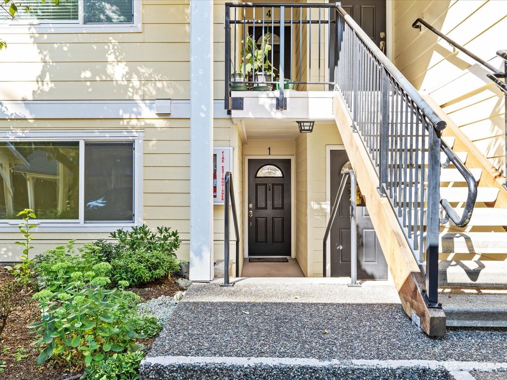 Photo of 14602 NE 51st Street, Bellevue, WA 98007 (MLS # 2143354)