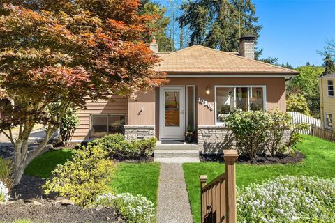 Photo of 10208 23rd Avenue NE, Seattle, WA 98125 (MLS # 2514744)