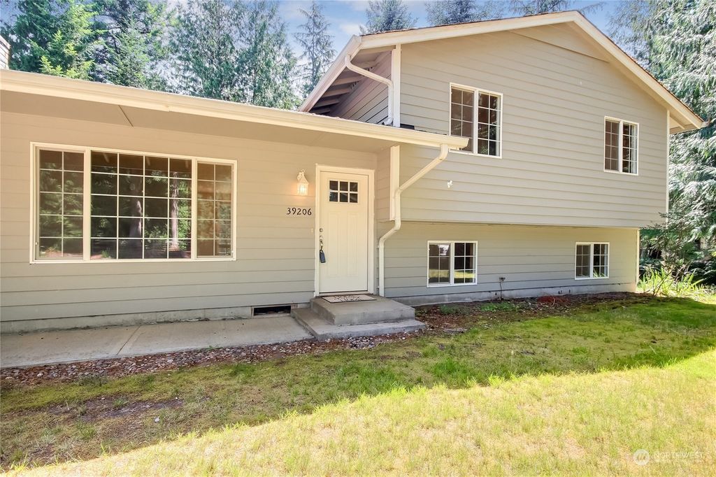Photo of 39206 303rd Avenue SE, Enumclaw, WA 98022 (MLS # 2139609)
