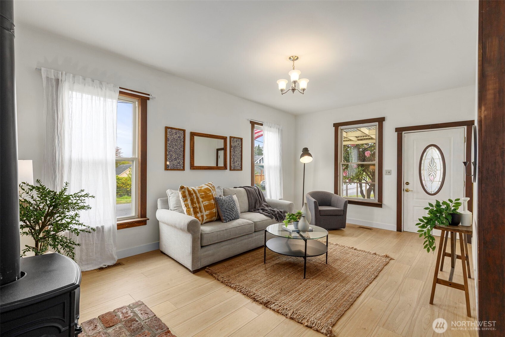 1851 NE Pacific Avenue NE