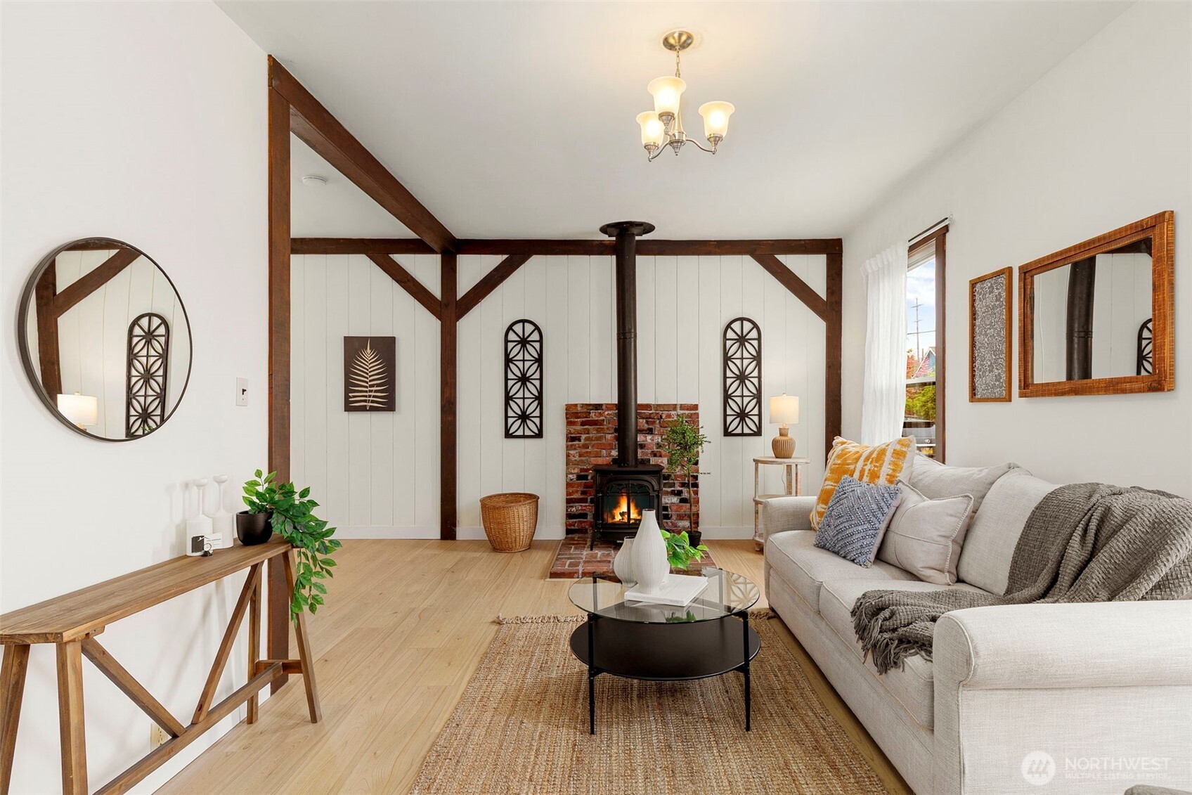 1851 NE Pacific Avenue NE