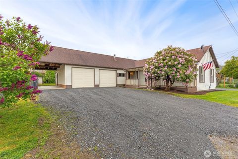 Photo of 1851 NE Pacific Avenue NE, Keyport, WA 98345 (MLS # 2512862)