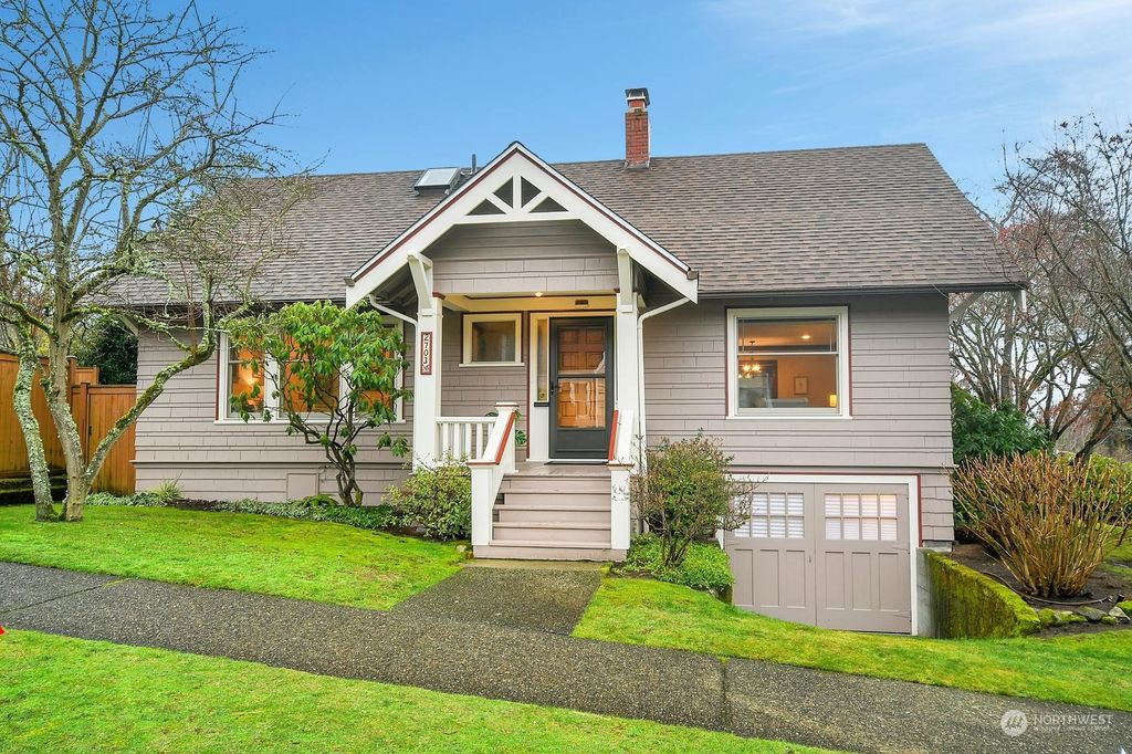 Photo of 2703 NE 68th Street, Seattle, WA 98115 (MLS # 2191908)