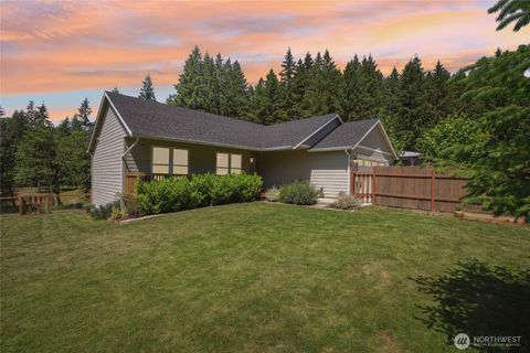 Photo of 644 Spirit Lake Highway, Castle Rock, WA 98611 (MLS # 2382764)