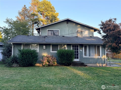 Photo of 317 Butte Avenue, Pacific, WA 98047 (MLS # 2587149)