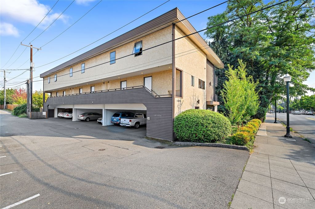 Photo of 15314 4th Avenue SW #5, Burien, WA 98166 (MLS # 2287981)