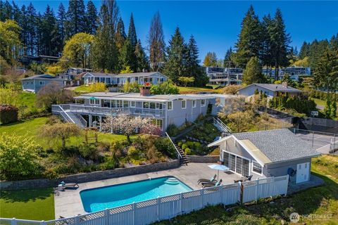 7501 Stinson Avenue Gig Harbor WA 98335