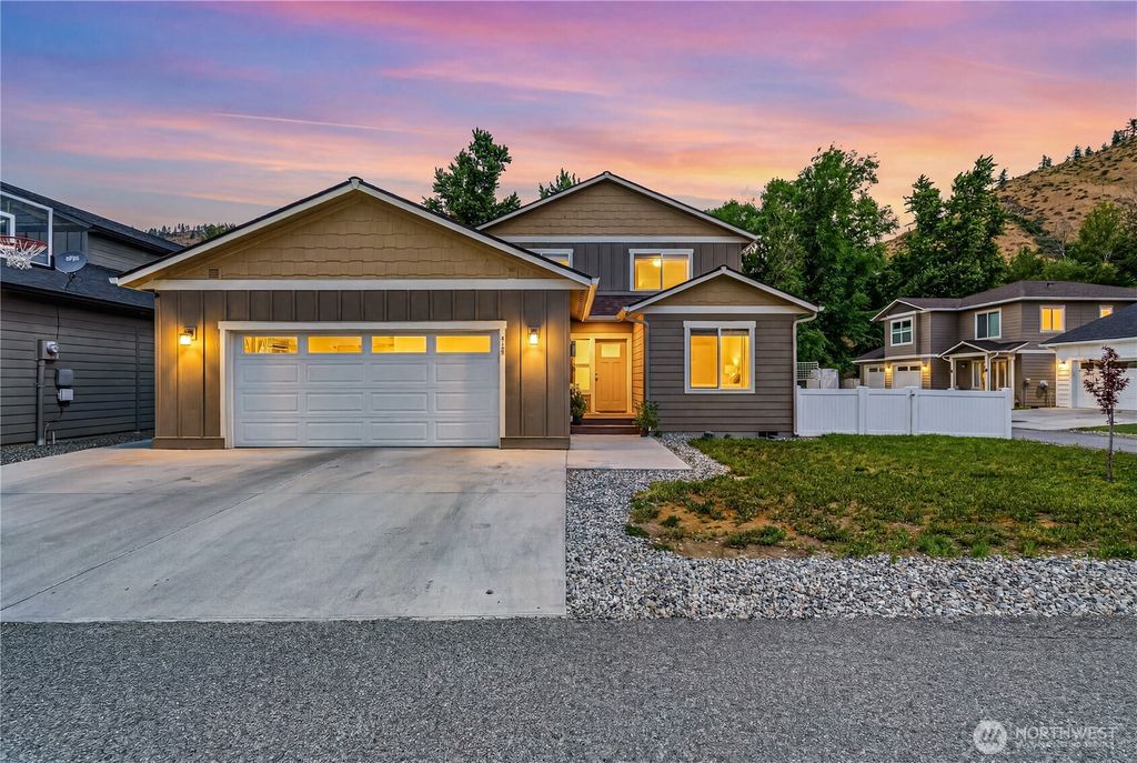 Photo of 410 Riverside Meadow Mdw, Cashmere, WA 98815 (MLS # 2533669)