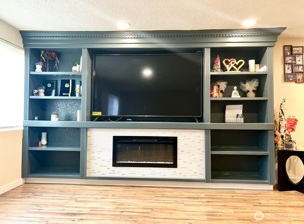 Photo of 7523 Upper Ridge Road, Everett, WA 98203 (MLS # 2353563)