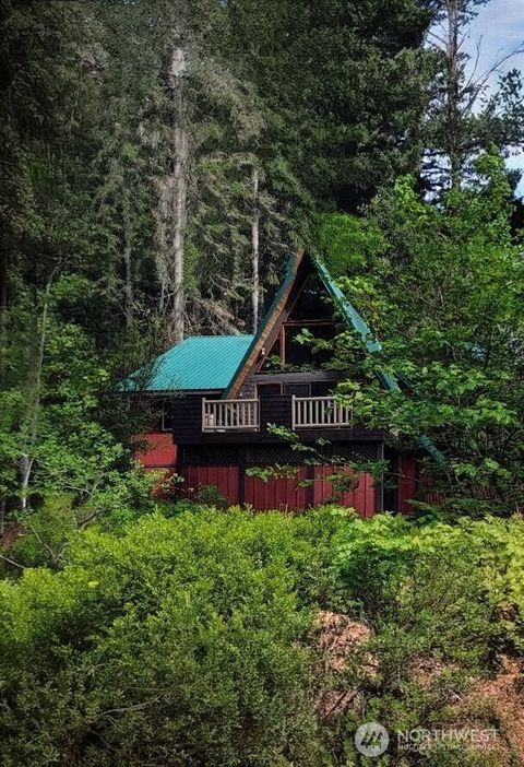 Photo of 3025 Memory Lane, Lake Wenatchee, WA 98826 (MLS # 2436928)