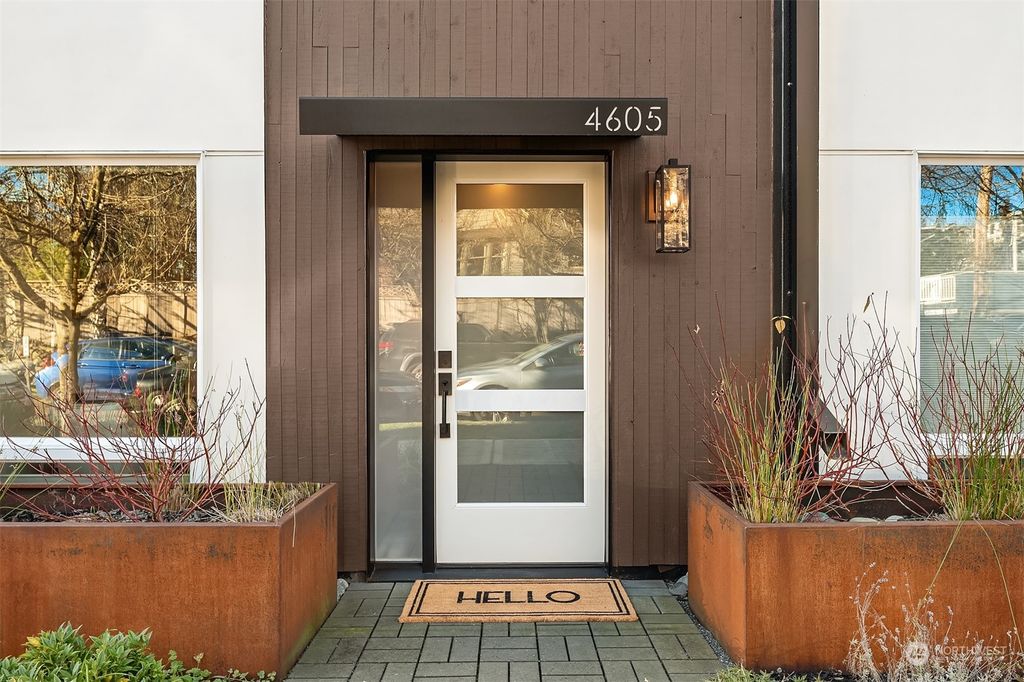 Photo of 4605 Burke Avenue N, Seattle, WA 98103 (MLS # 2327374)