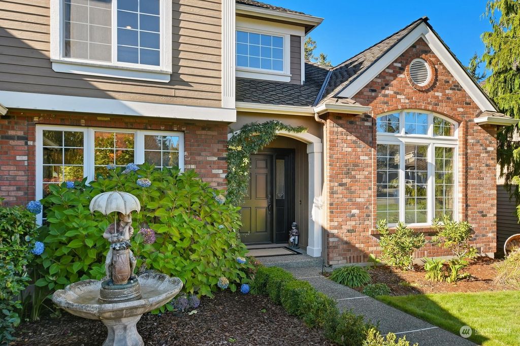 Photo of 12426 61st Avenue W, Mukilteo, WA 98275 (MLS # 2176171)
