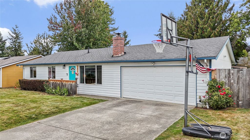 Photo of 11812 SE 253rd Street, Kent, WA 98030 (MLS # 2440381)