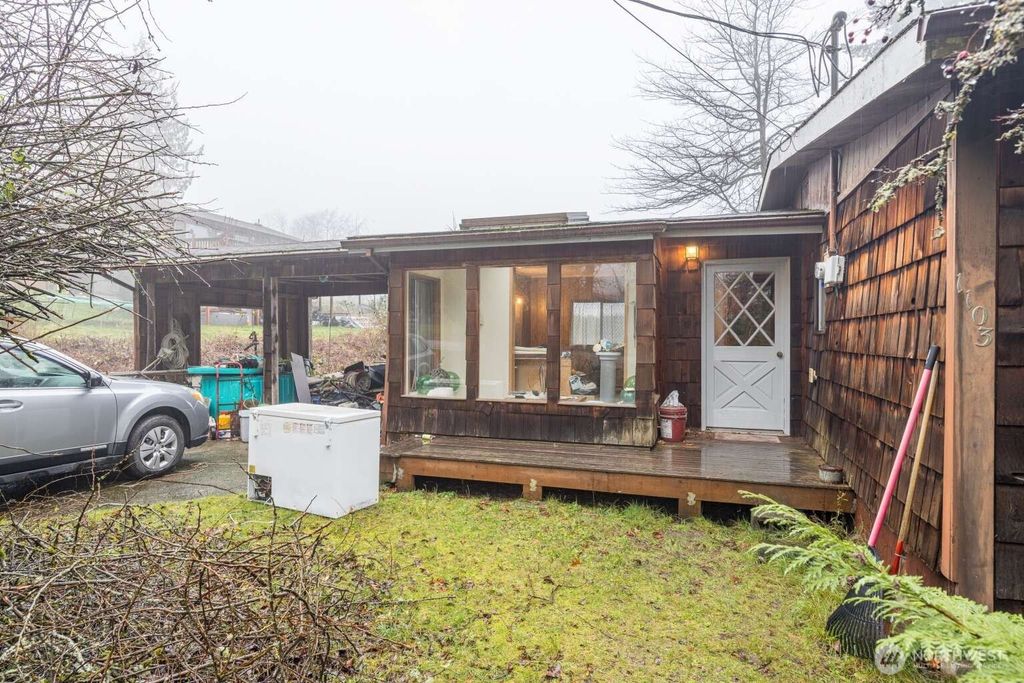 Photo of 1103 W Spruce Street, Port Angeles, WA 98363 (MLS # 2461256)