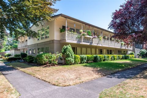 1951 Louisiana Street Longview WA 98632