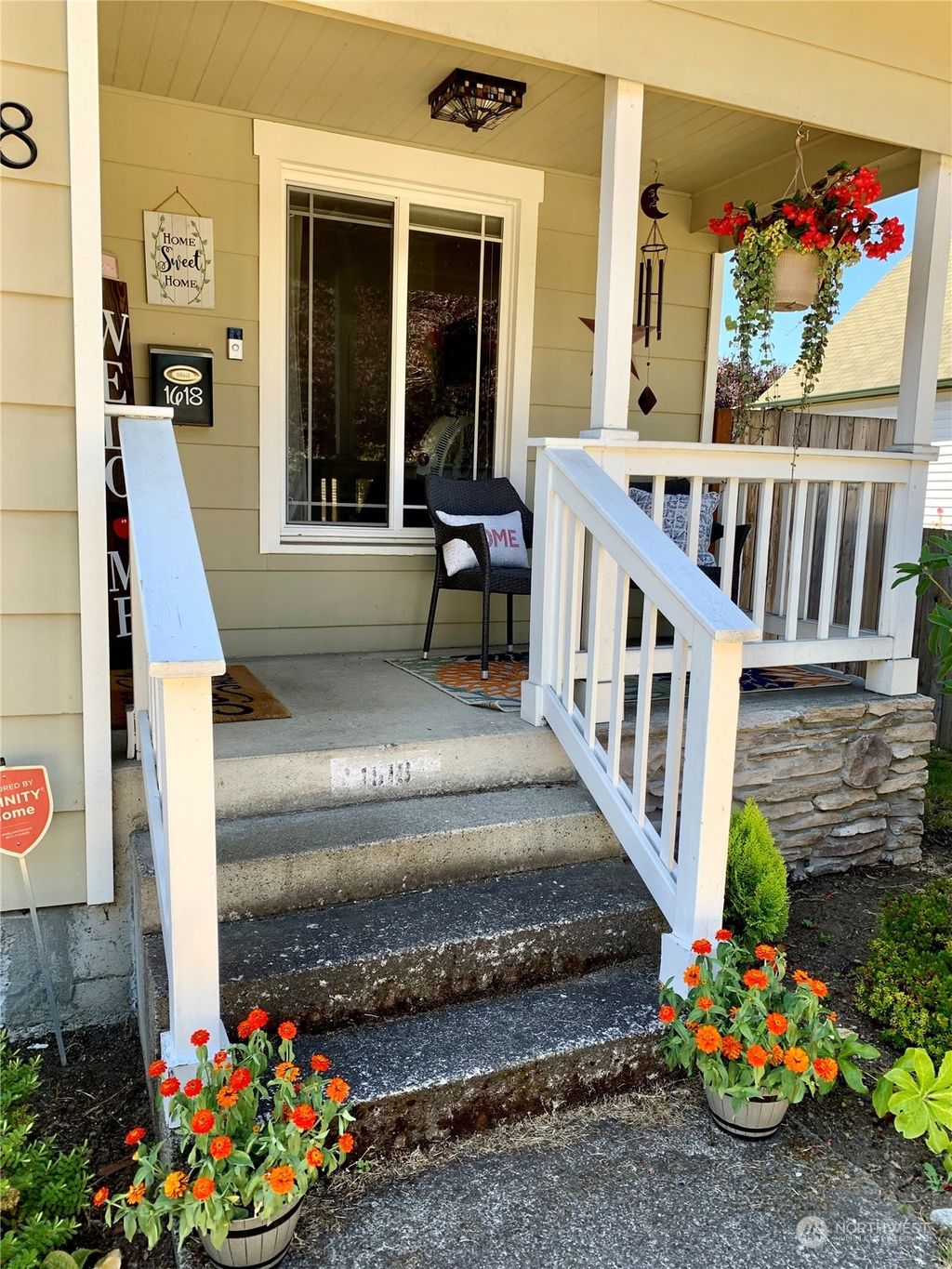Photo of 1618 Baker Avenue, Everett, WA 98201 (MLS # 2141193)