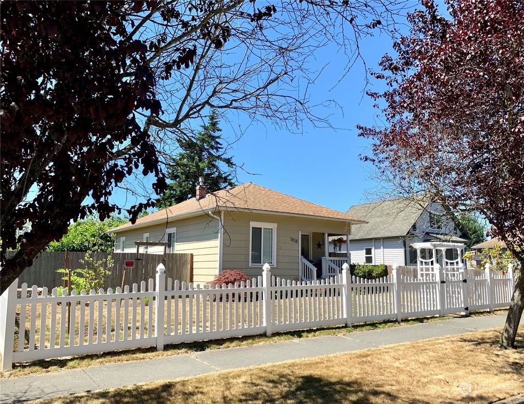 Photo of 1618 Baker Avenue, Everett, WA 98201 (MLS # 2141193)