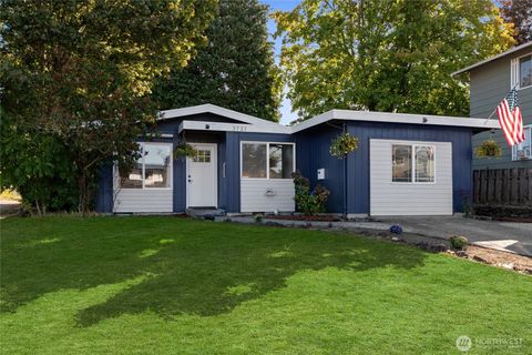 Photo of 3731 N Huson Street, Tacoma, WA 98407 (MLS # 2441125)