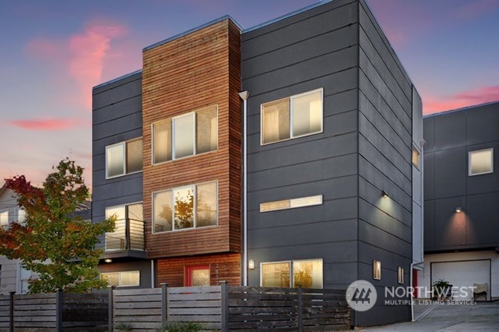 Photo of 2833 SW Yancy Street, Seattle, WA 98126 (MLS # 2188466)