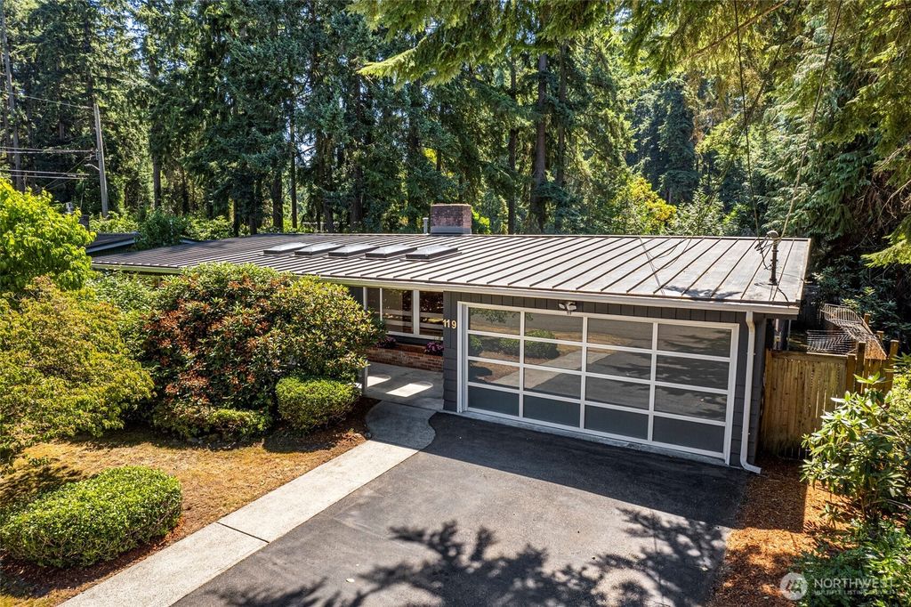 Photo of 119 N 193rd Street, Shoreline, WA 98133 (MLS # 2405074)