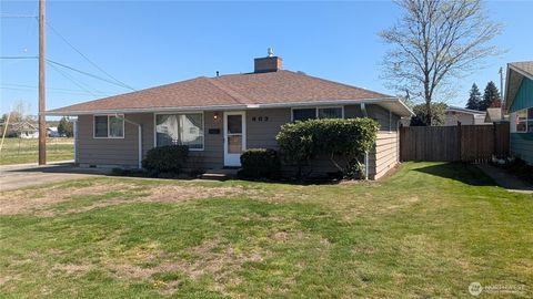 Photo of 803 13th Street SW, Puyallup, WA 98371 (MLS # 2508621)