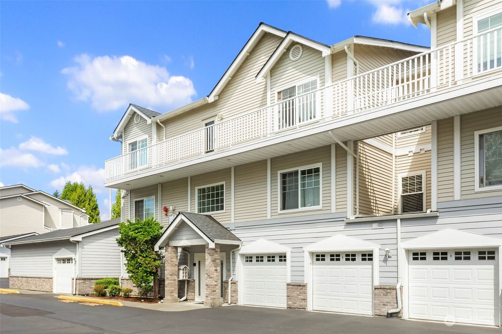 Photo of 14120 SE 171st Way #C202, Renton, WA 98058 (MLS # 2149788)