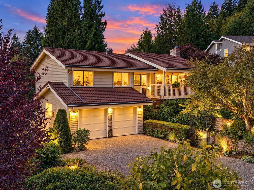 Photo of 5807 142nd Place SE, Bellevue, WA 98006 (MLS # 2585172)