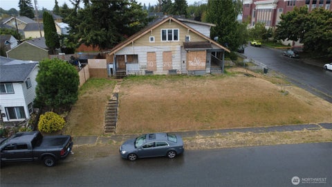 Photo of 1703 Oakes AVE, Everett, WA 98201 (MLS # 2578850)