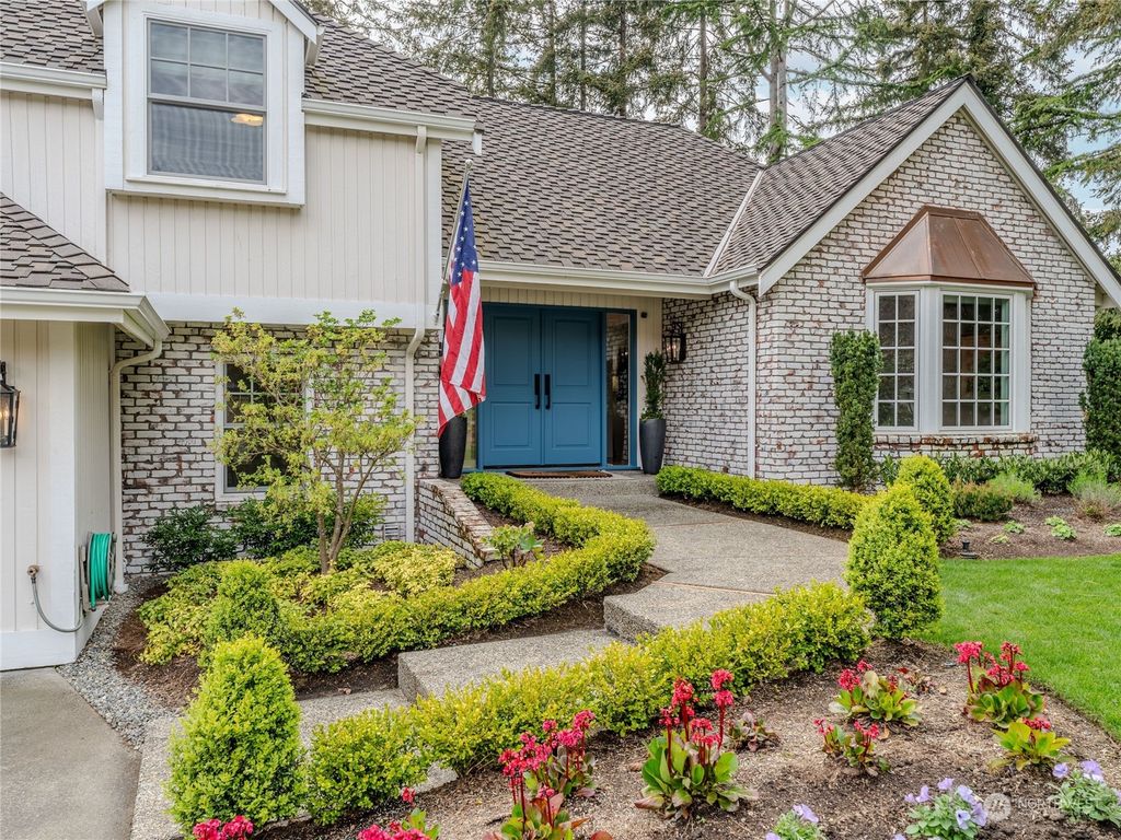 Photo of 2715 84th Place NE, Clyde Hill, WA 98004 (MLS # 2223779)