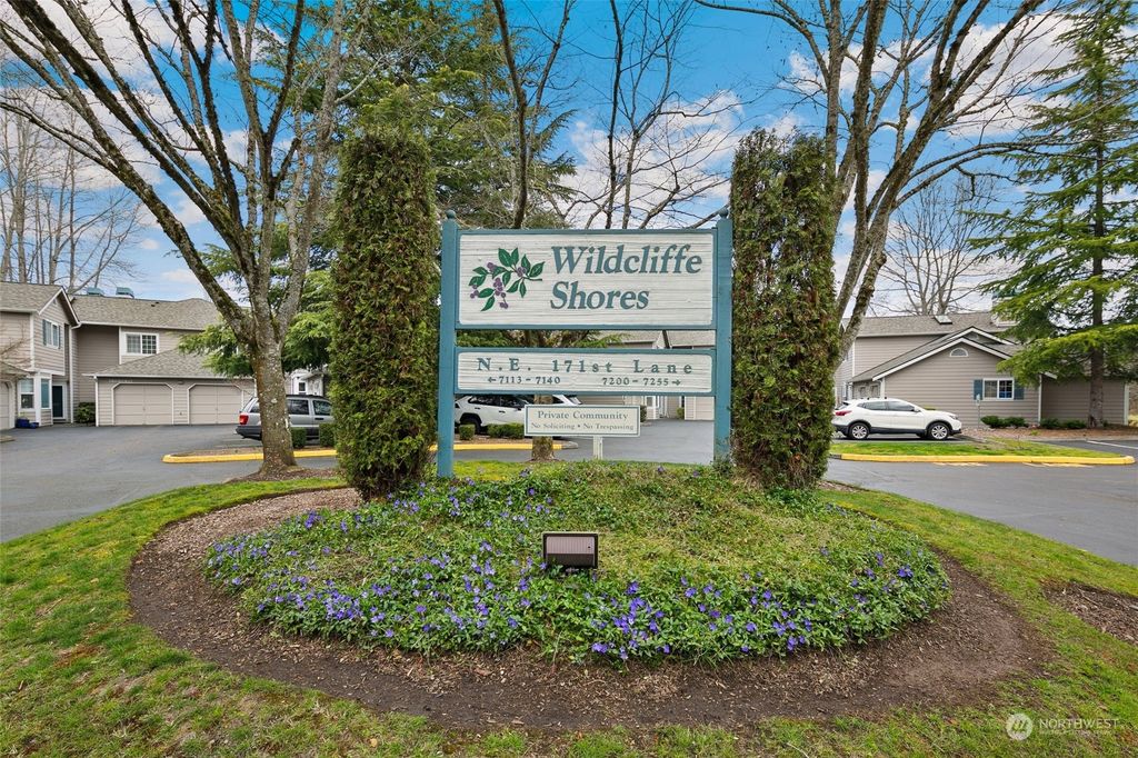 Photo of 7200 NE 171st Lane, Kenmore, WA 98028 (MLS # 2050239)