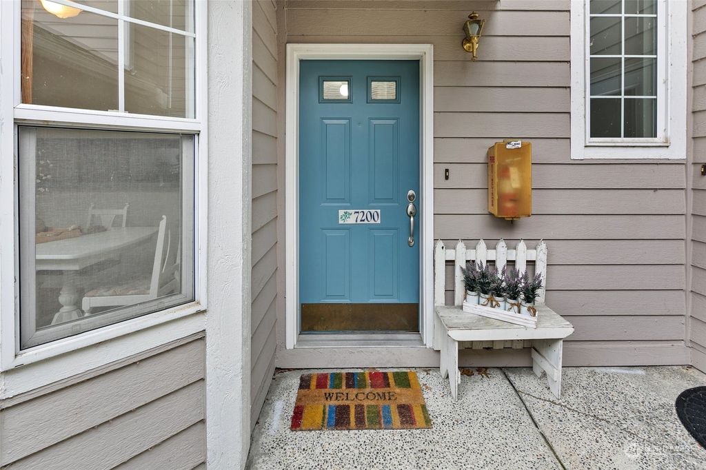 Photo of 7200 NE 171st Lane, Kenmore, WA 98028 (MLS # 2050239)