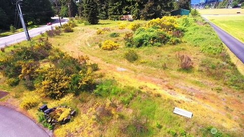 Photo of 6501 Henderson Blvd SE BLVD, Tumwater, WA 98501 (MLS # 2525174)