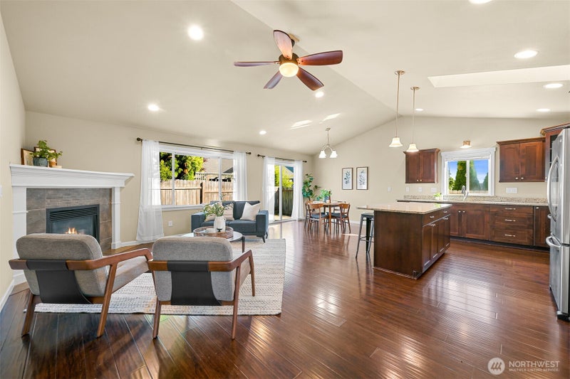 5562 Fisher Place