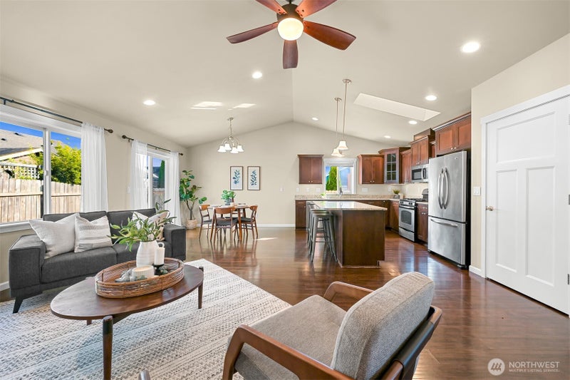 5562 Fisher Place