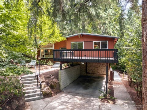 Photo of 11706 36th Avenue NE, Seattle, WA 98125 (MLS # 2549367)