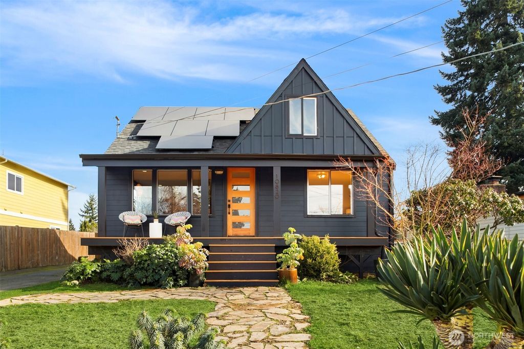 Photo of 10820 2nd Avenue SW, Seattle, WA 98146 (MLS # 2476718)