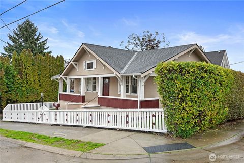 Photo of 1102 Highland Avenue, Bremerton, WA 98337 (MLS # 2459531)