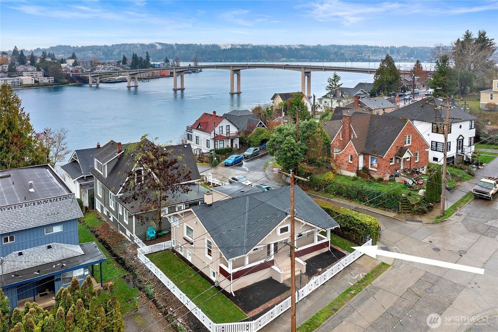 Photo of 1102 Highland Avenue, Bremerton, WA 98337 (MLS # 2459531)