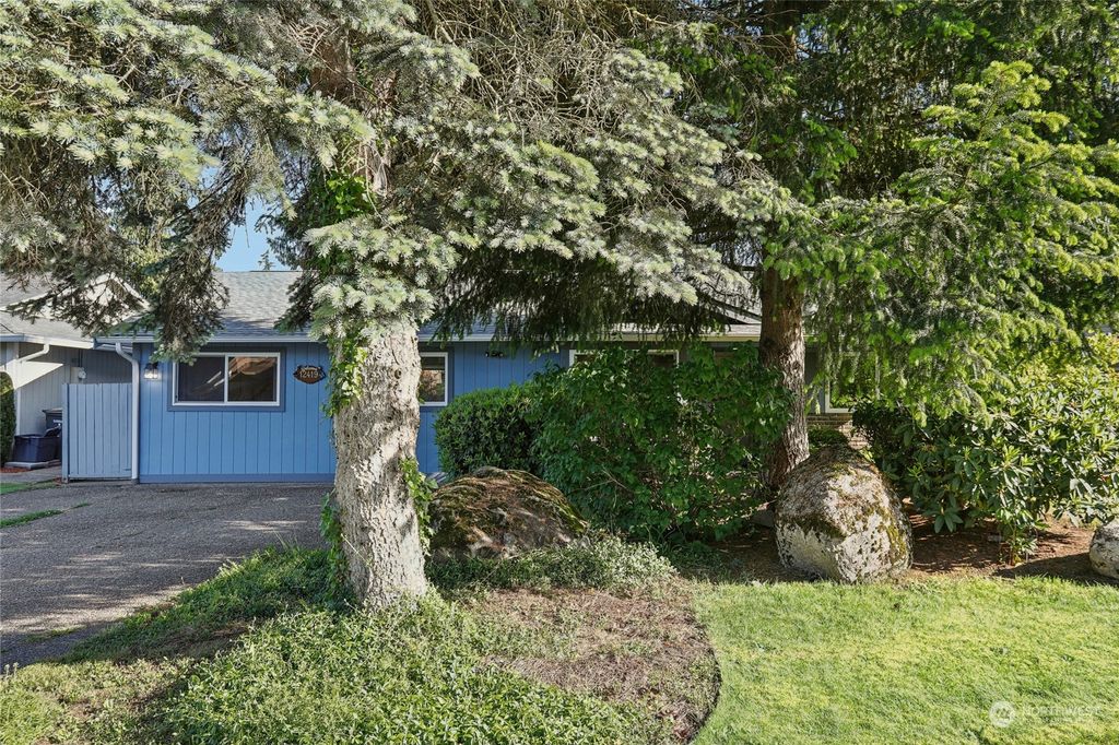 Photo of 12419 SE 318th Way, Auburn, WA 98092 (MLS # 2246545)