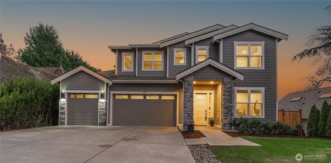 3303 NE 7th Street Renton WA 98056