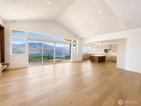Photo of 917 Long Drive, Chelan, WA 98816 (MLS # 2559156)