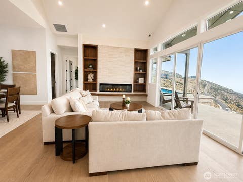 Photo of 917 Long Drive, Chelan, WA 98816 (MLS # 2559156)
