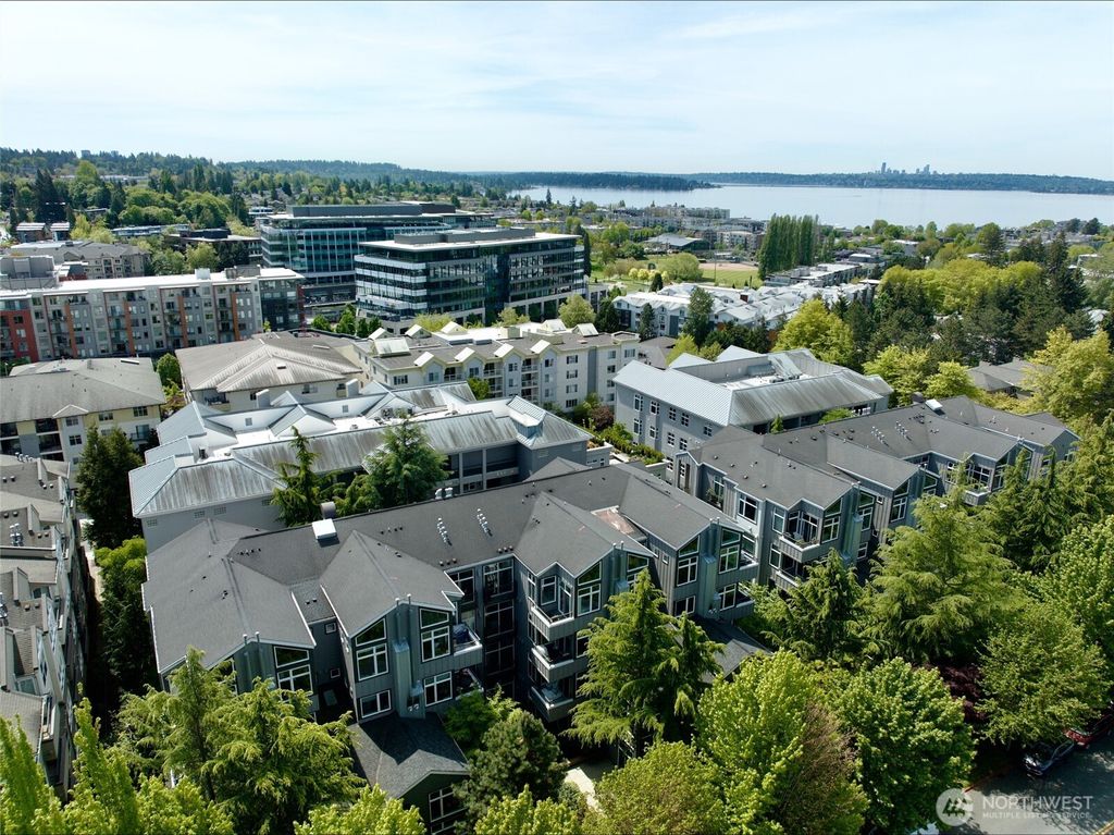 Photo of 521 7th Avenue #204, Kirkland, WA 98033 (MLS # 2366431)