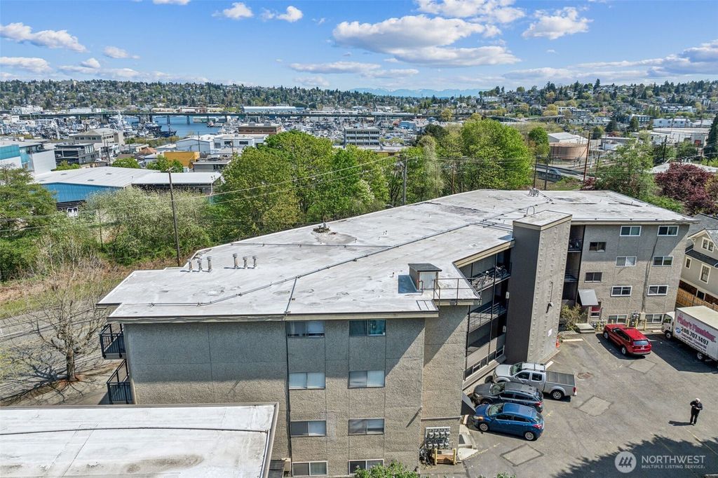 Photo of 4051 Gilman Avenue W, Seattle, WA 98199 (MLS # 2390167)