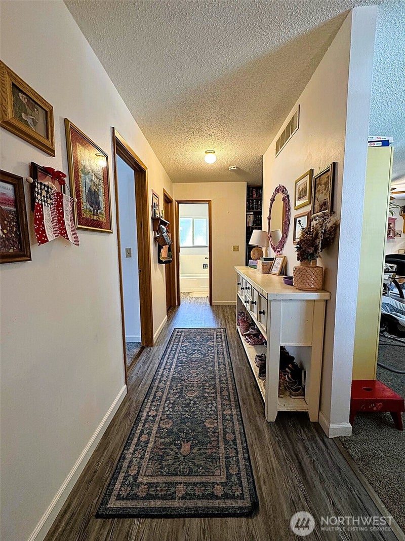 836 Meadowlark Lane